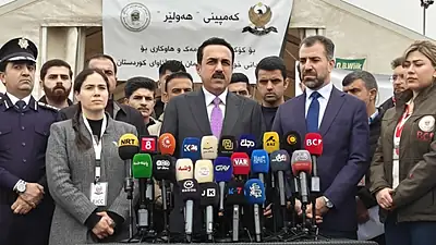 سەدان بارهەڵگر و ملیارێک دینار؛ پردی مرۆیی باشوور بۆ ڕۆژئاوا بەردەوامە