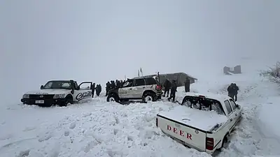 شەپۆلێکی باران و بەفر هەرێم دەگرێتەوە؛ ئۆتۆمبێلێک دوای ٤٥ ڕۆژ لەژێر بەفر دەرهێنرا
