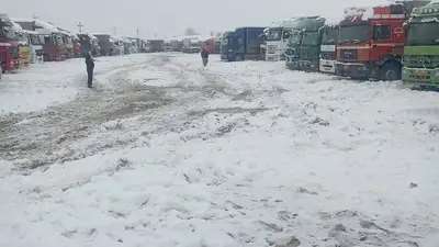 بەفر و داڕمانی شاخ ڕێگەی زینی وەرتێ و هەیبەت سوڵتانی داخست